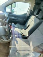 CTTE CITROEN Berlingo de couleur blanche … (photo 5)