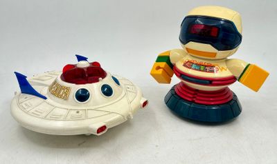 330 / CH-A3 / Lot de deux robots comprenant "Micro Chi… - Photo 1