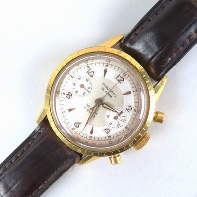 CHRONOFIX. Montre chronographe "Type 20" ; boîtier en métal …