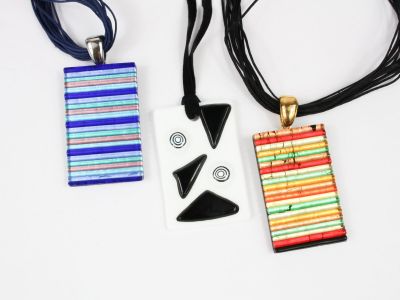 MURANO - 3 colliers - 2 composés de multicâbles retenant cha…