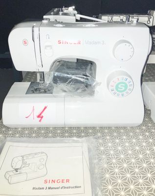 MACHINE A COUDRE SINGER Madame 3 - Photo 1