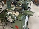 l'image d'une machine installée dans une pièce