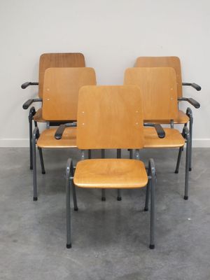 5 Fauteuils d'école à structure tubulaire grise et contreplaqué - Photo 1