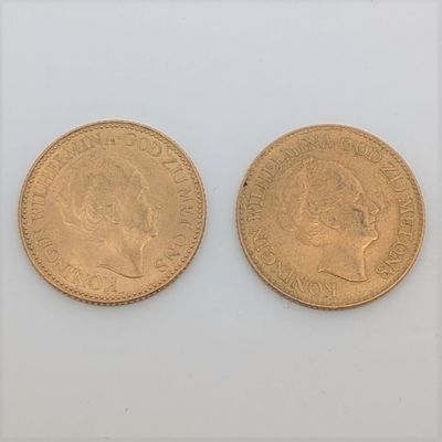 deux souverains en or, dont l'un est un souverain et l'autre un souverain