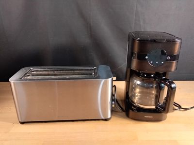 Lot de cafetière et grille-pain Thomson