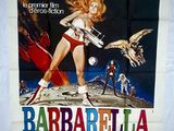 l'affiche du film « Barbarella », mettant en scène une femme armée d'un pistolet