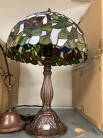 Lampe style TIFFANY. Haut. 45. Vente judiciaire faite aux fr…