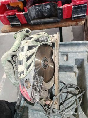 a picture of a tool box with a circular saw on it