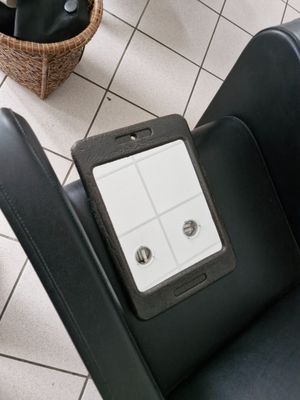 Corbeille comprenant sept tours de cou et trois tours de cou…