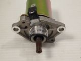 a small motor that is sitting on top of a table