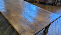 Importante table dite "de communauté" en bois naturel moulur… (photo 4)