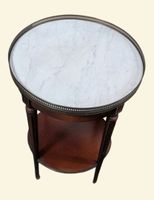 Table dite Bouillotte en acajou. (photo 2)