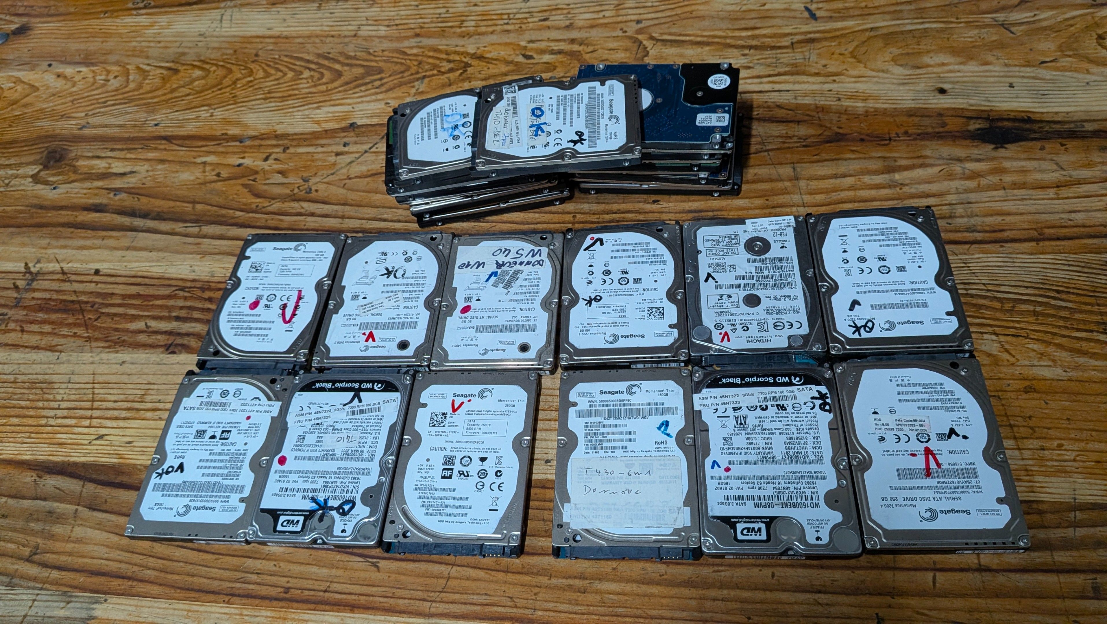 LOT DE 20 DISQUES DURS 2.5 - TVA RECUPERABLE