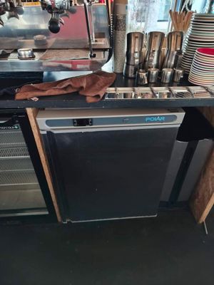 VENDU SUR DESIGNATION. 1 petite armoire réfrigérée 1 porte P… - Photo 1