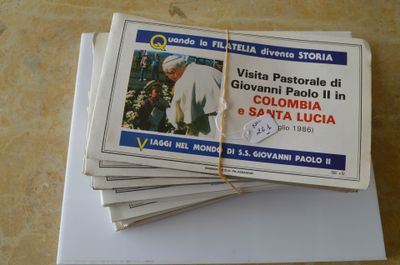 Un lot de + de 100 enveloppes du Vatican (Paul II)