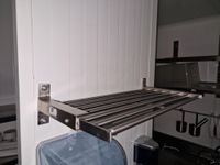 Deux étagères à barreaux, une étagère murale 200x80 cm envir… (photo 3)