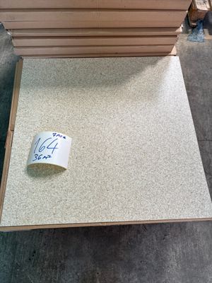 Lot d'environ 36,19 m² de dalles PVC homogènes, format 608 ×…
