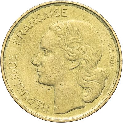 une image d'un gros plan d'une pièce de monnaie avec un visage de femme