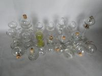 Ensemble de 20 lampes à huile en verre, certaines soufflées. (photo 2)
