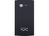 une photo d'une batterie externe noire portant le logo Nitram