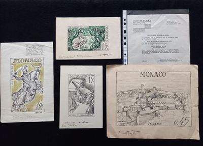 quatre timbres différents sont posés sur une feuille de papier posée sur une surface noire