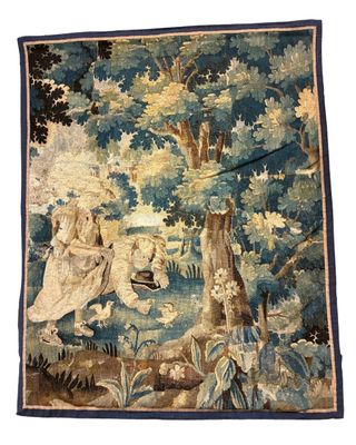une image représentant une tapisserie sur laquelle figure une femme assise sur un banc dans les bois