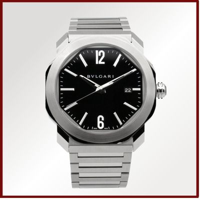 une image d'une montre en gros plan sur fond blanc