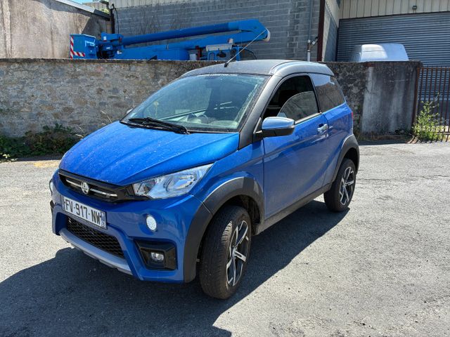 Véhicule particulier sans permis de marque AIXAM
Crossover, immat...