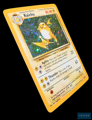 une carte sur laquelle figure l'image d'un personnage de Pokémon