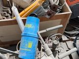 un tas de vieilleries qui traîne par terre