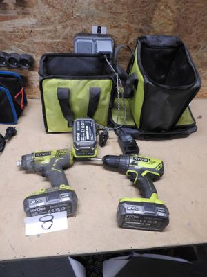 a lot of tools that are on a table
