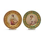 deux assiettes sur lesquelles sont représentés une femme et un homme