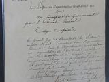un gros plan d'un morceau de papier sur lequel on a écrit