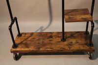 *Etagère en mélaminé aspect bois et structure tubulaire en m… (photo 2)