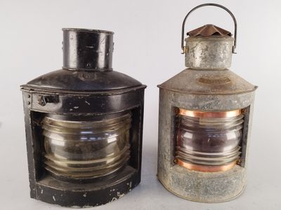 Bakboard Fanal. On y joint un autre fanal sans marque appare… - Photo 1