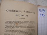 un livre ouvert sur lequel figure la photo d'un homme