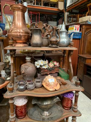 Lot de bibelots : saucière, service à liqueur et divers