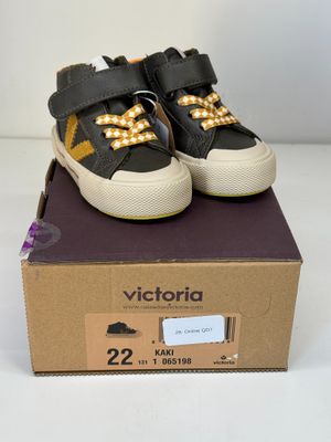 Paire DE Chaussures Enfant Victoria Tribu Scratch Taille 22 …