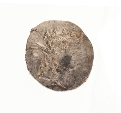l'image d'une pièce d'argent sur un fond blanc