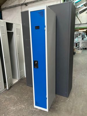 1 Bloc vestiaire métallique Mono porte de couleur bleue Soit…