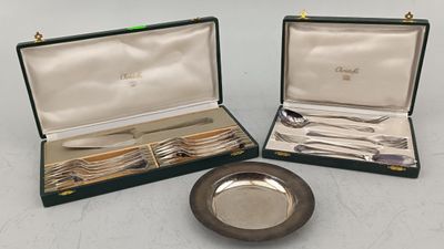 CHRISTOFLE. Deux écrins dont un compreant un coffret à gatea… - Photo 1