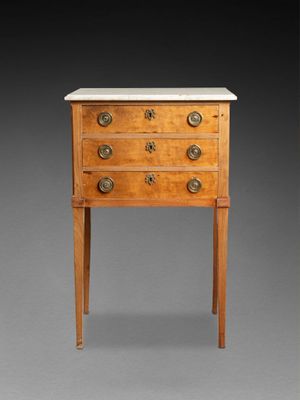 Table chiffonnière ouvrant par trois tiroirs en façade - Photo 1