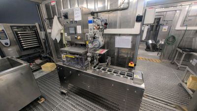 Une operculeuse dateuse compacte Landswork KSPS-16DWS-P avec…