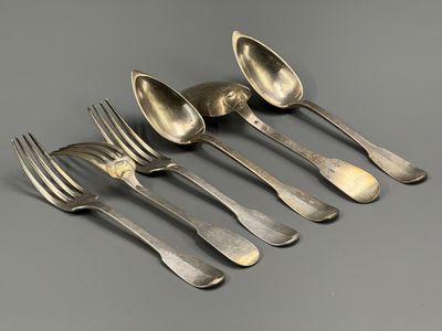 un service de six fourchettes et cuillères en métal argenté