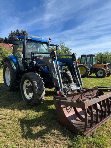 Tracteur agricole NEW HOLLAND TS 100A immatriculé AX-747-DY, 1ère