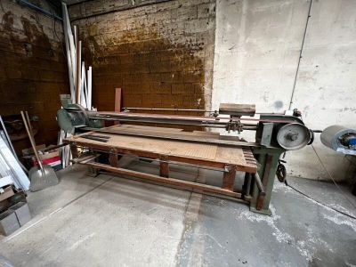 Ponceuse à bandes CHAMBON n°7886 Mise à prix : 200€