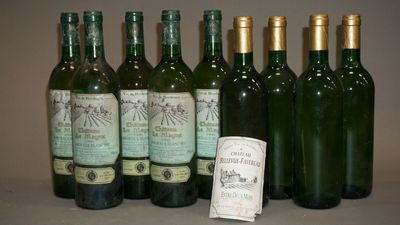six bouteilles de vin posées les unes à côté des autres sur une table