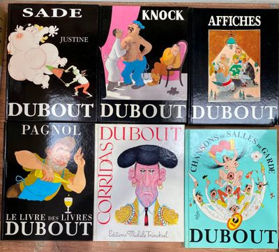 plusieurs livres pour enfants sont alignés sur une table en bois