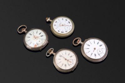 Quatre montres à cylindre argent et argentan