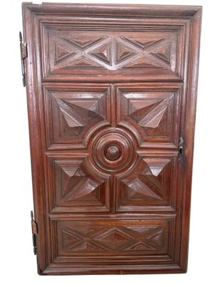 Porte en bois de style Louis XIII